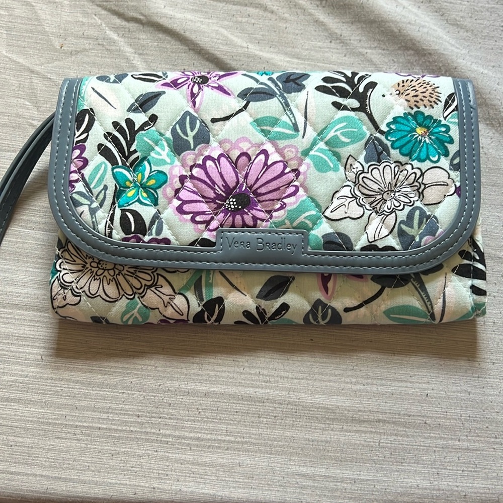 Vera Bradley Trimmed Wristlet in Penelope’s Garden print